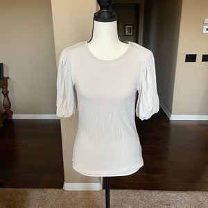 Beige quarter sleeve shirt